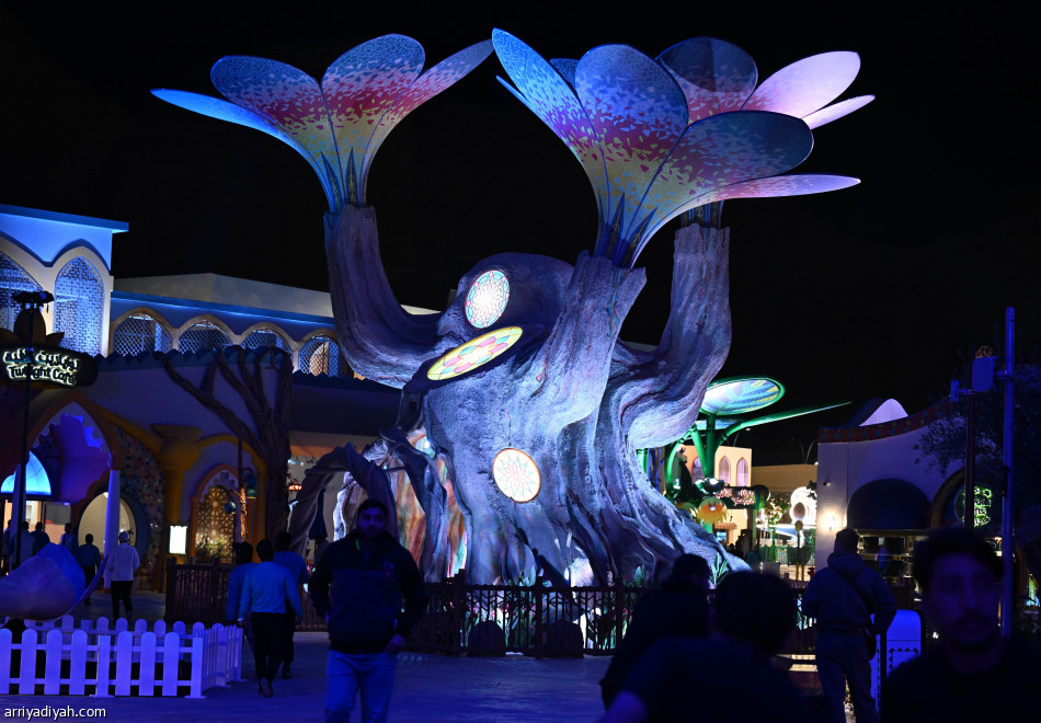 أمير الرياض يفتتح «Six Flags» في القدية