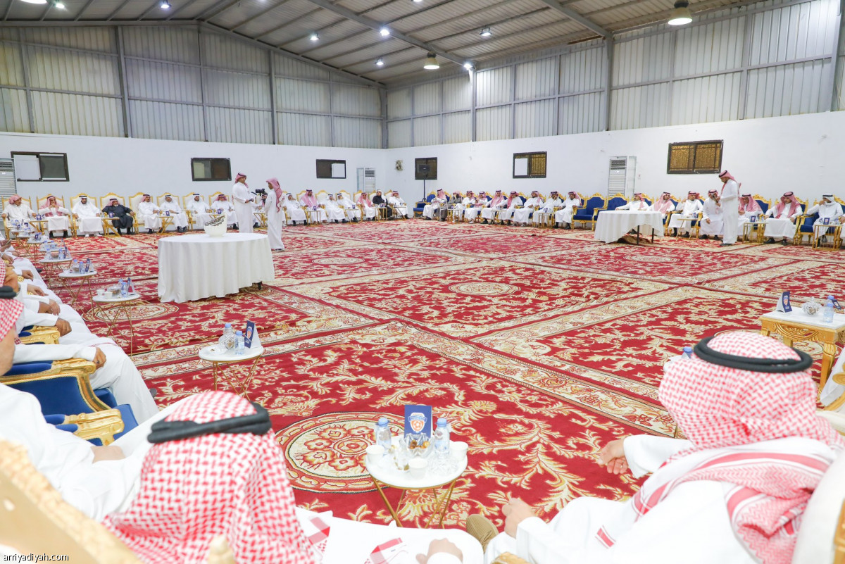 حلوى وهدايا