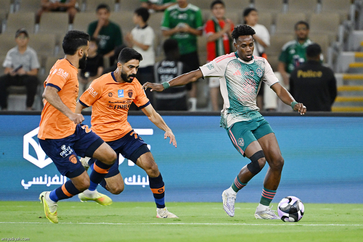 الأهلي ينتصر