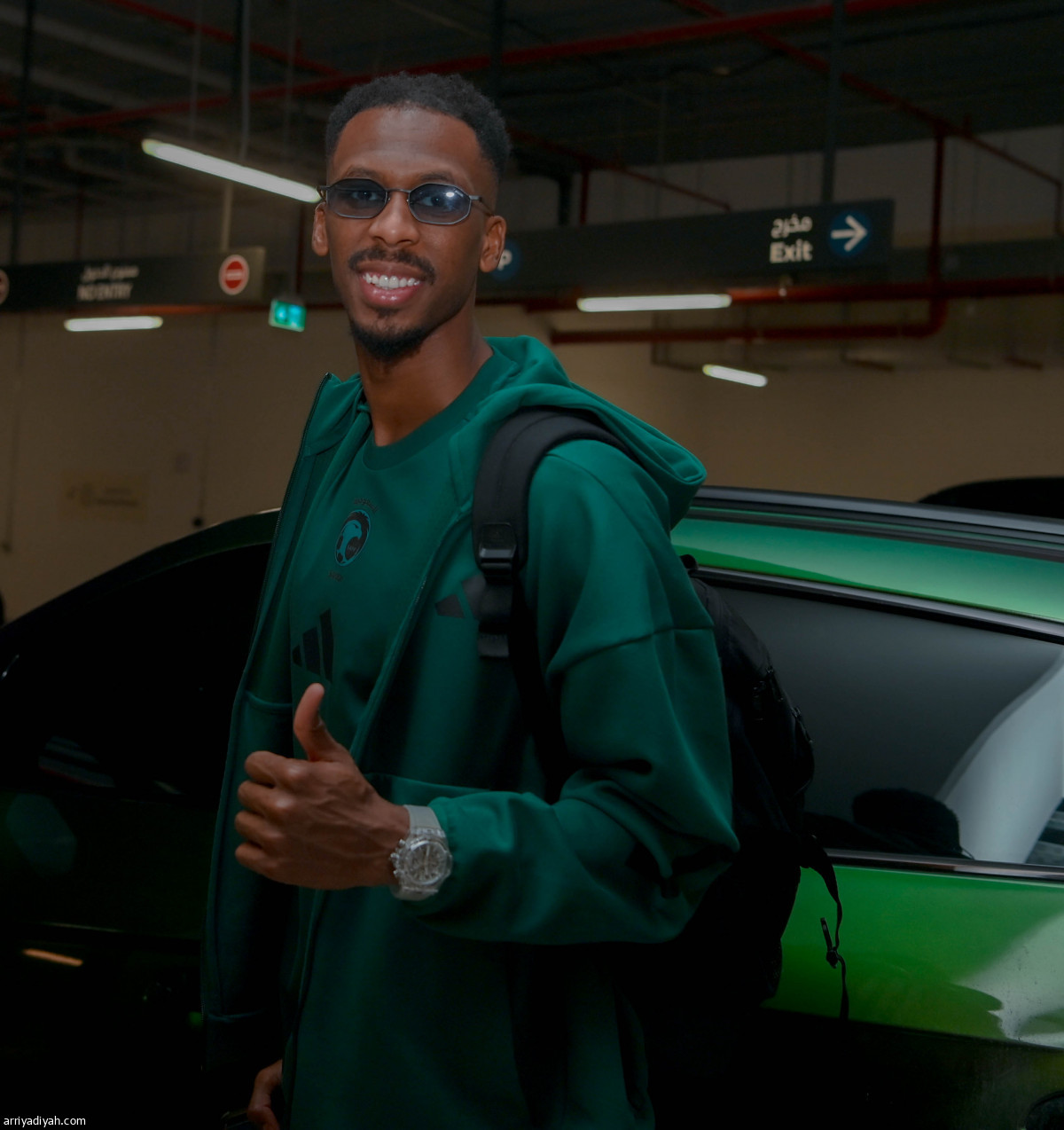 الأخضر يجتمع