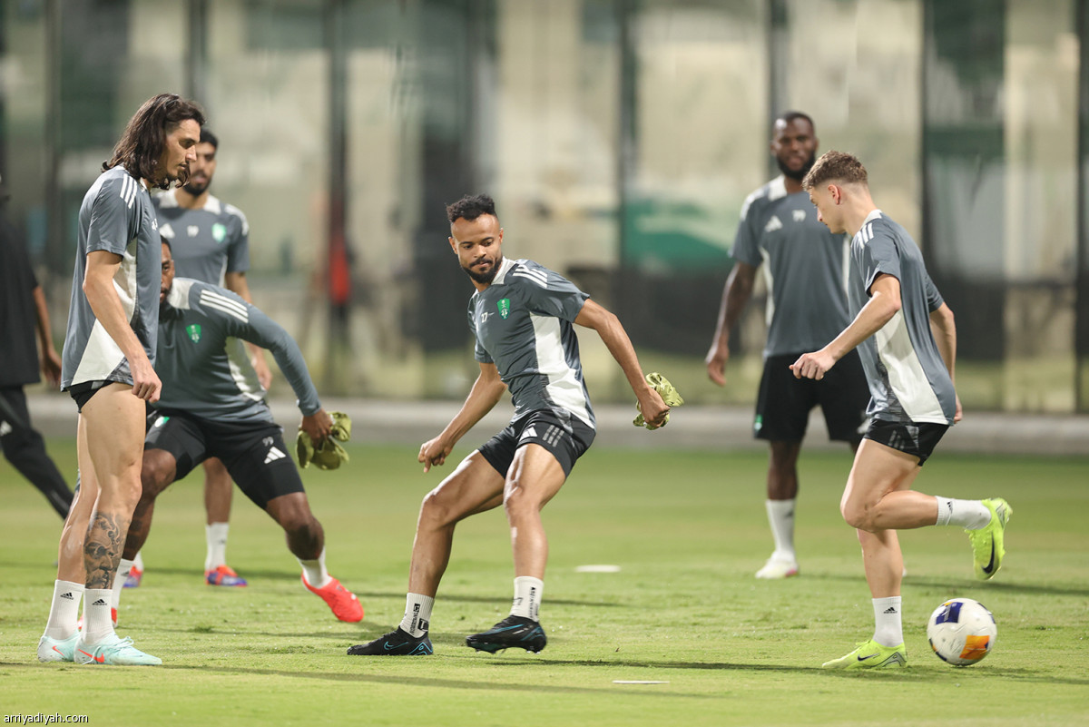 الأهلي يتأهب