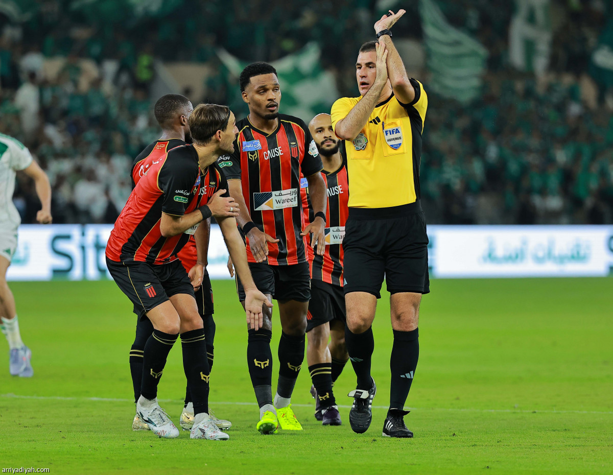 جدل تحكيمي واعتراضات