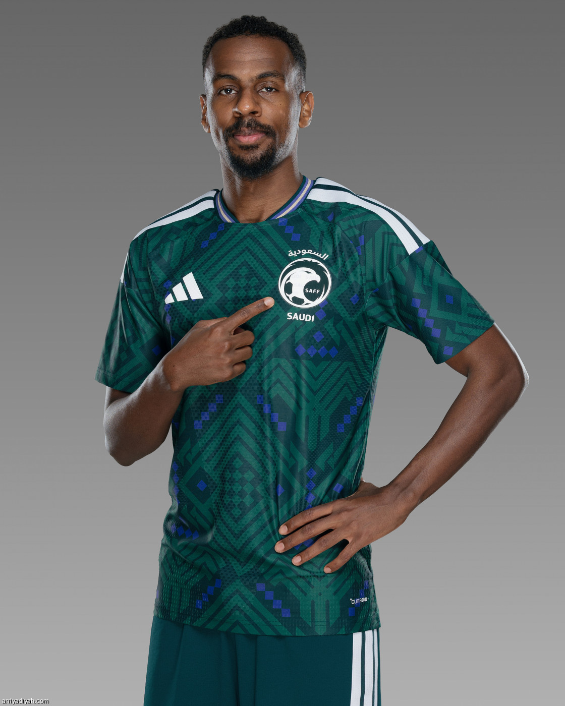 الأخضر.. قميص جديد