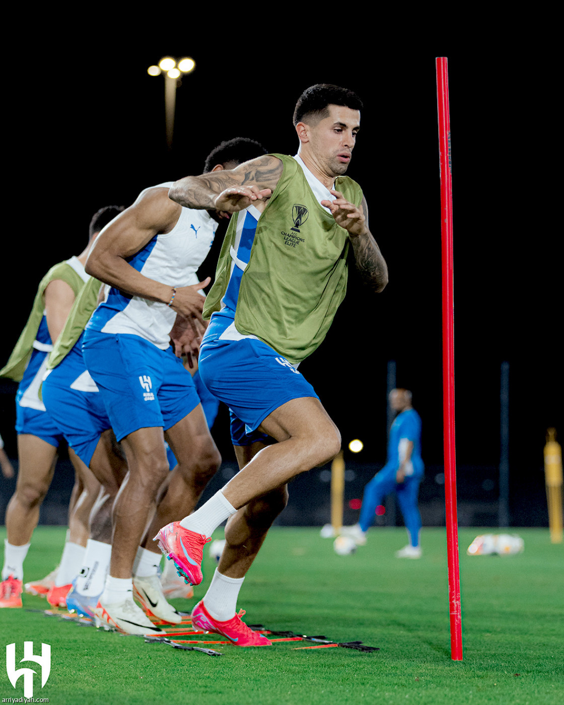 الهلال مكتمل