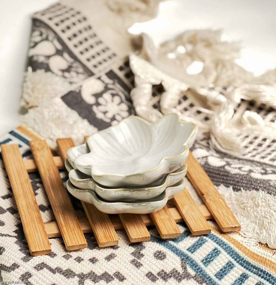 لجين 
تحوّل الحب إلى تجارة