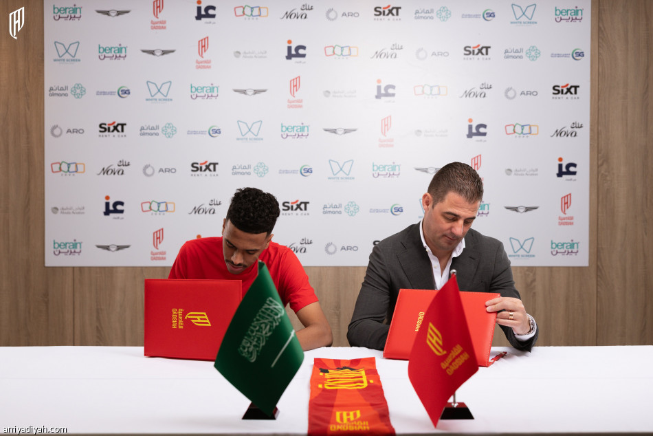 رسميّا.. الجوير يرتدي قميص القادسية