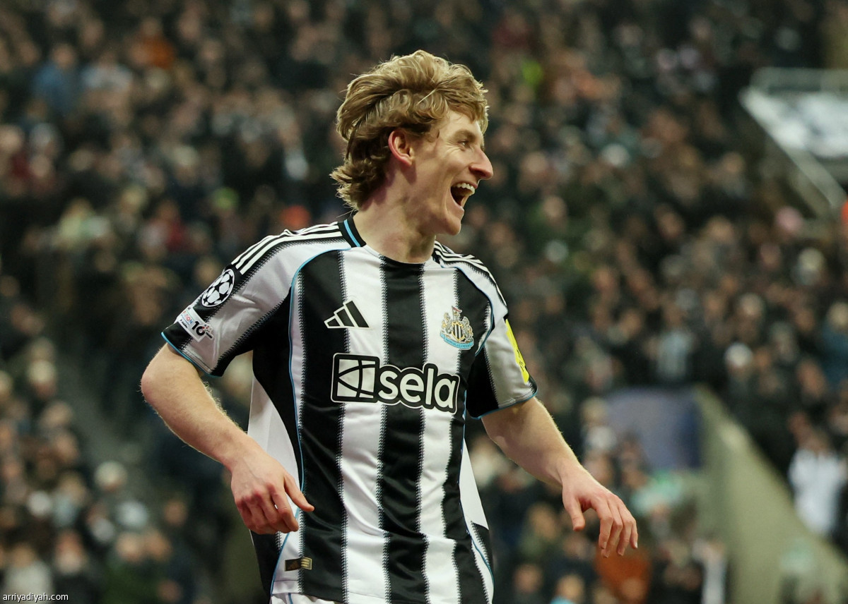 نيوكاسل يستعرض