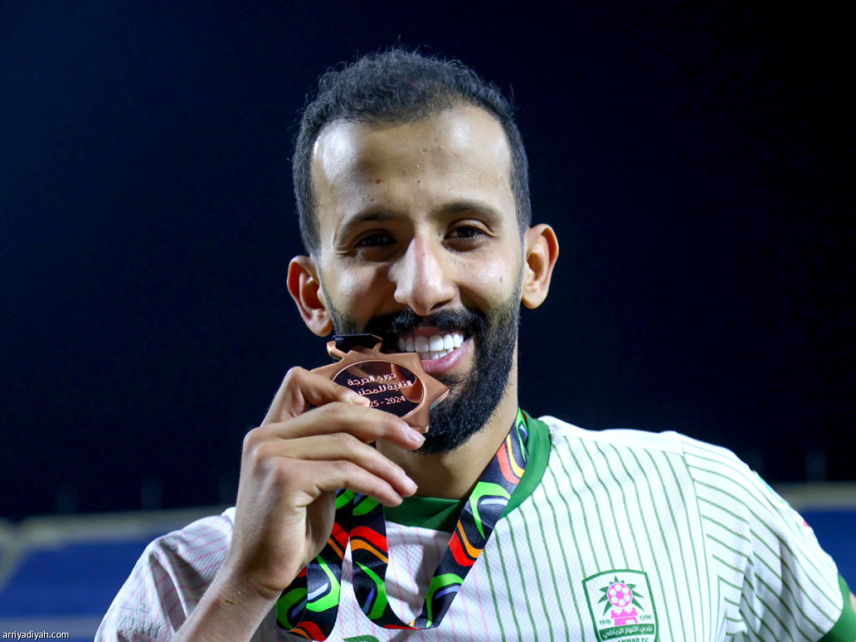 الأنوار يصعد